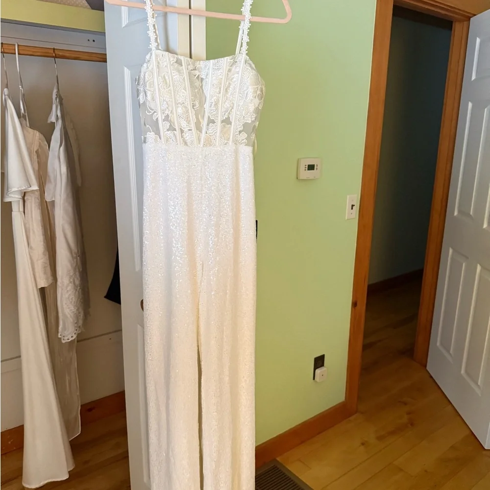Elegant White Lace Jumpsuit - Picture 2 of 3